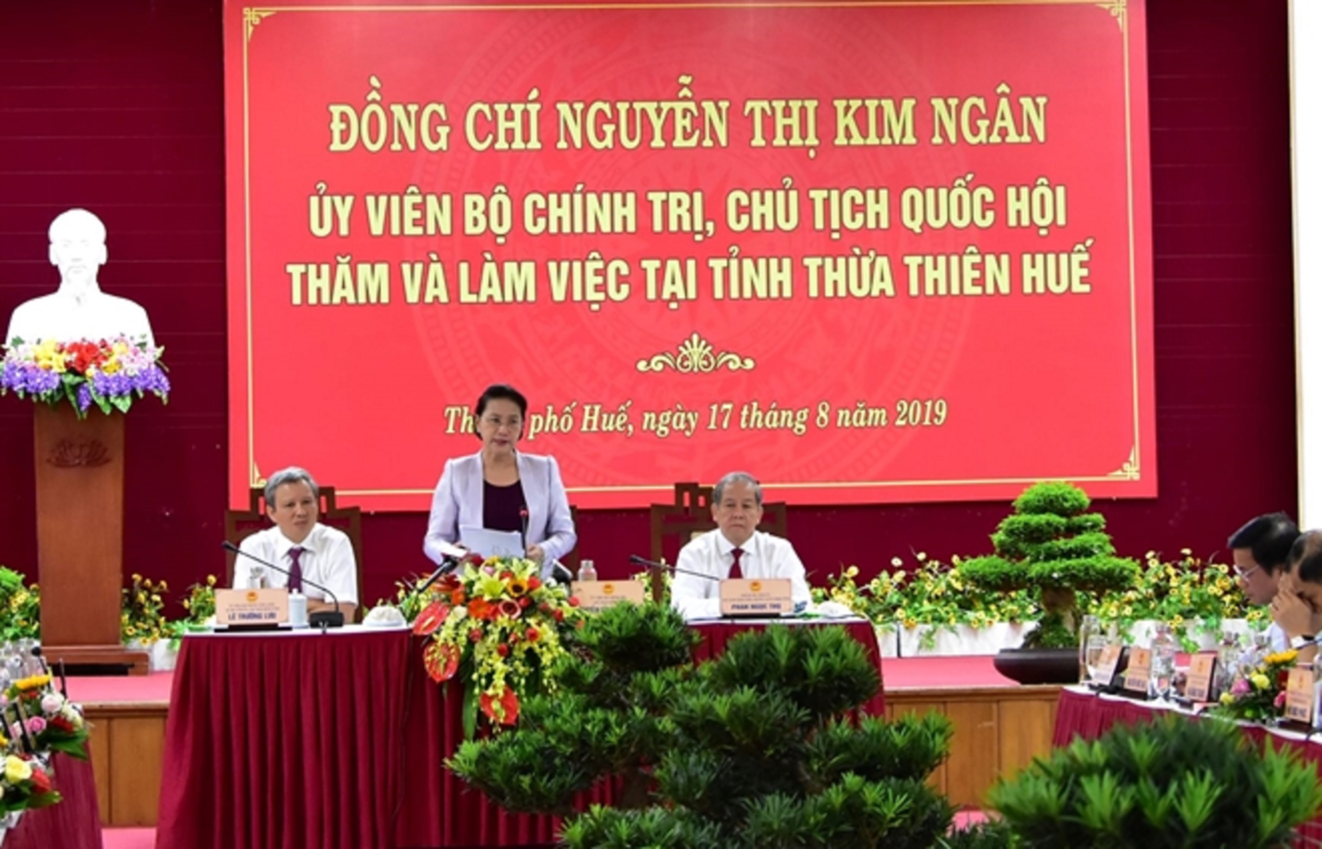 Chủ tịch Quốc Hội Nguyễn Thị Kim Ngân phát biểu taij buổi làm việc